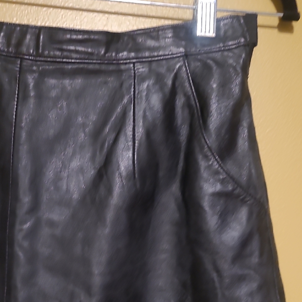 Sliverleaf Vintage Elegant Black Leather Skirt - Picture 4 of 13